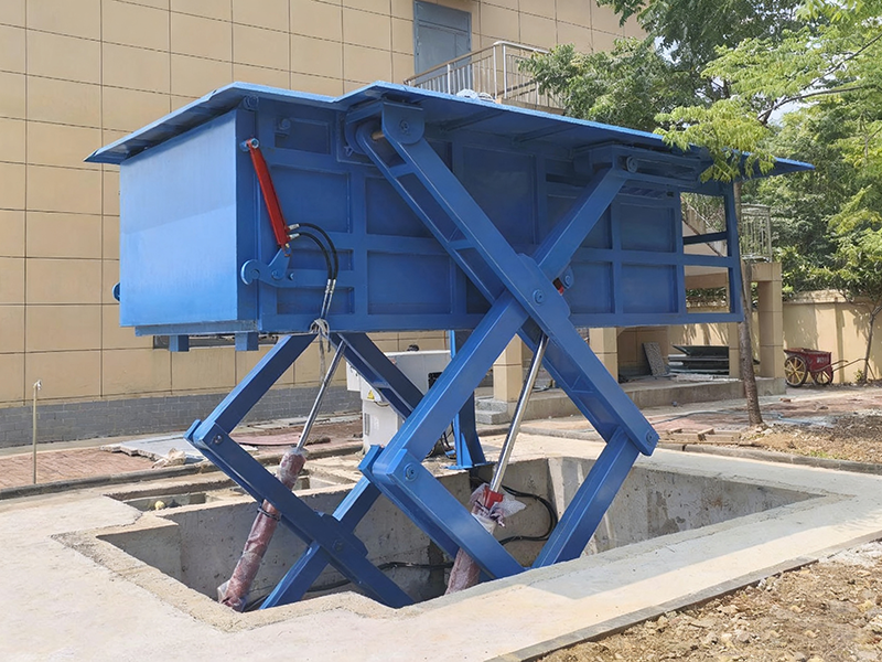 湖南郴州高速服务区地埋式压缩垃圾站安装调试案例